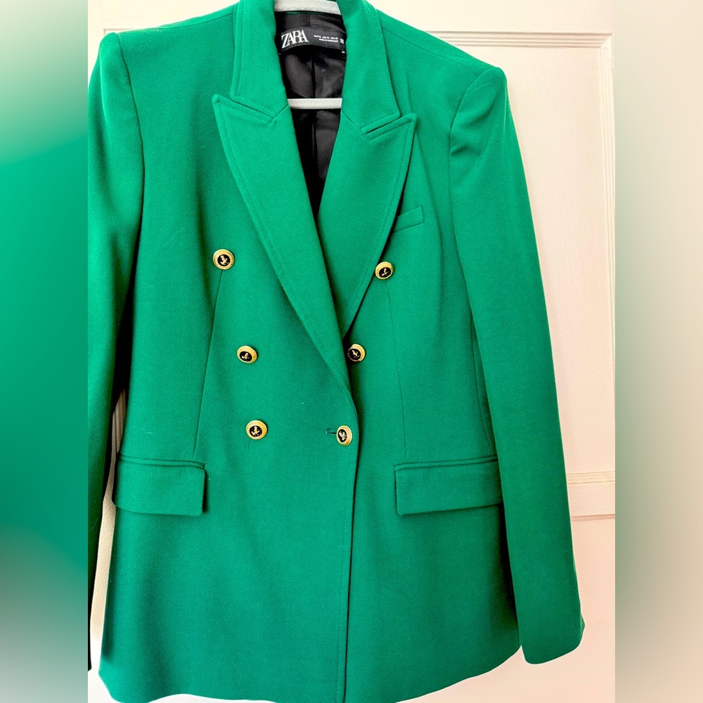 Vibrant green “preppy” blazer
